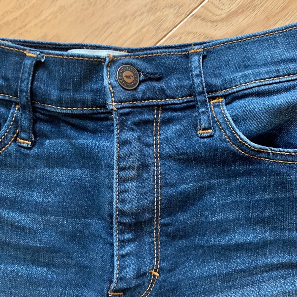 Natural high rise Jean Shorts - Picture 2 of 4